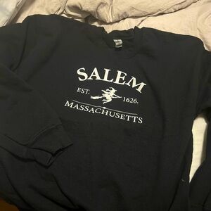 Women’s sweatshirt